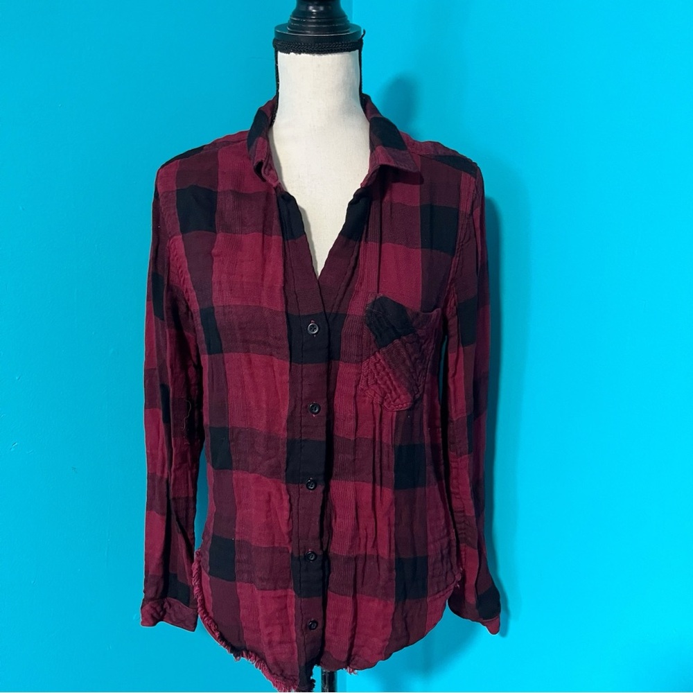 Cloth & Stone M Red Black Plaid Frayed Hem Button Down Top Buffalo Plaid